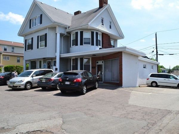 34 Chestnut St, Unit 3, Wakefield, MA 01880