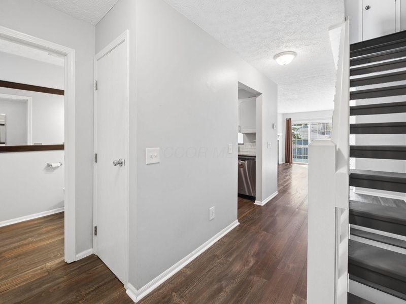4103 Blendon Point Drive, Columbus, OH 43230 Photo 5