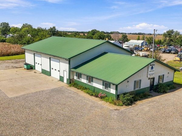 2558 HWY 70, Conesville, IA 52739