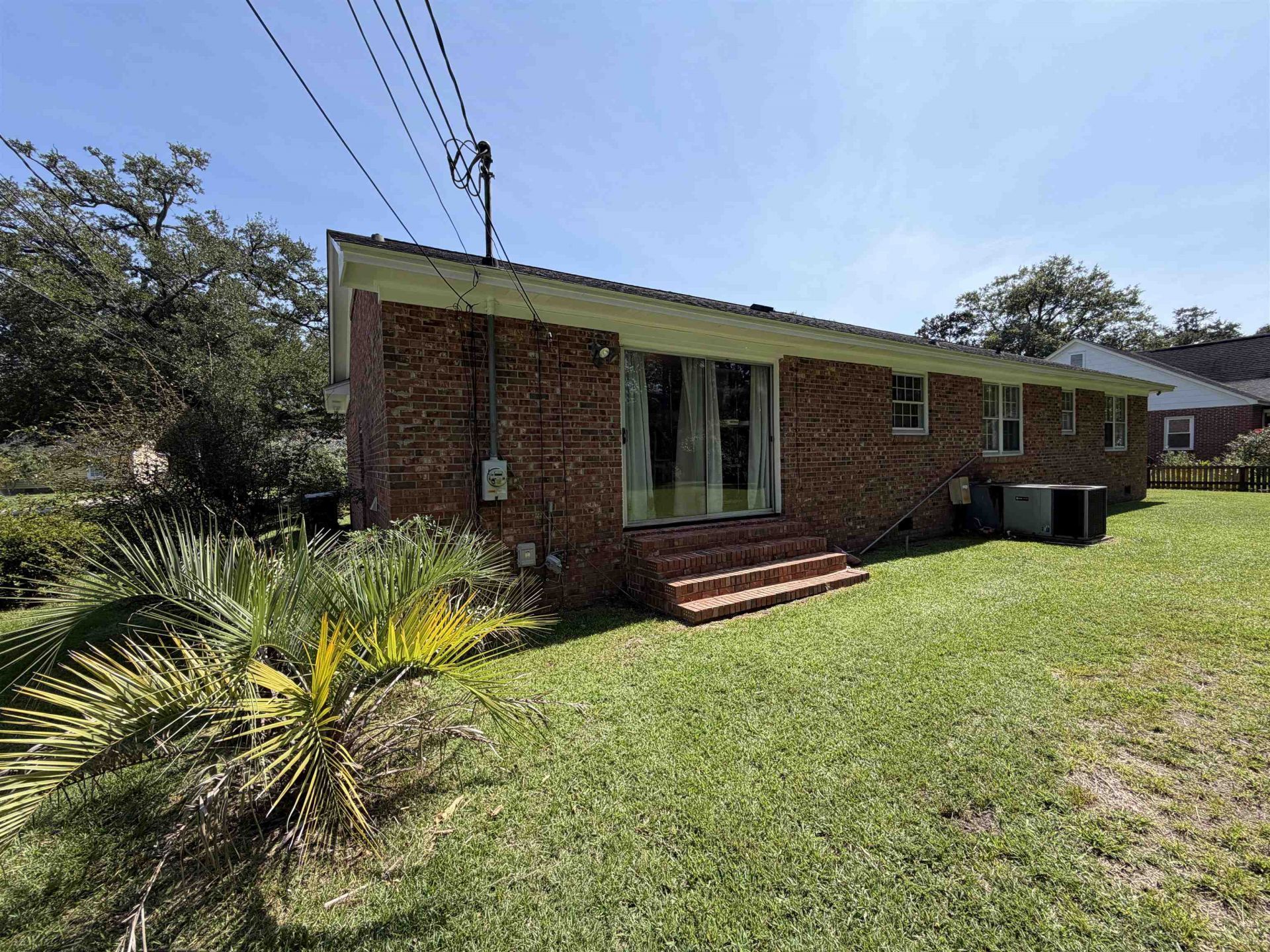 1003 Lakeside Dr. Photo 13