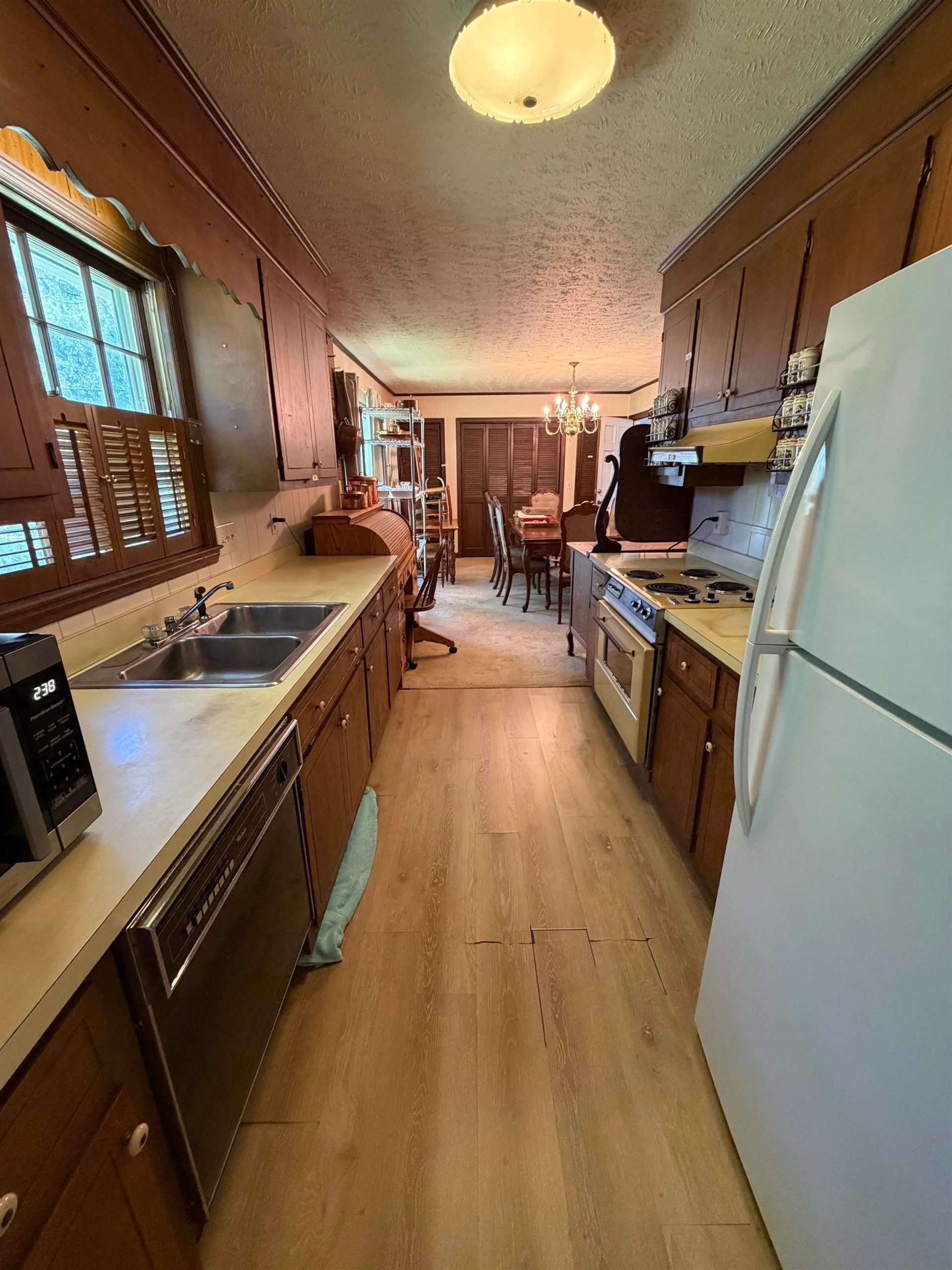1003 Lakeside Dr. Photo 18