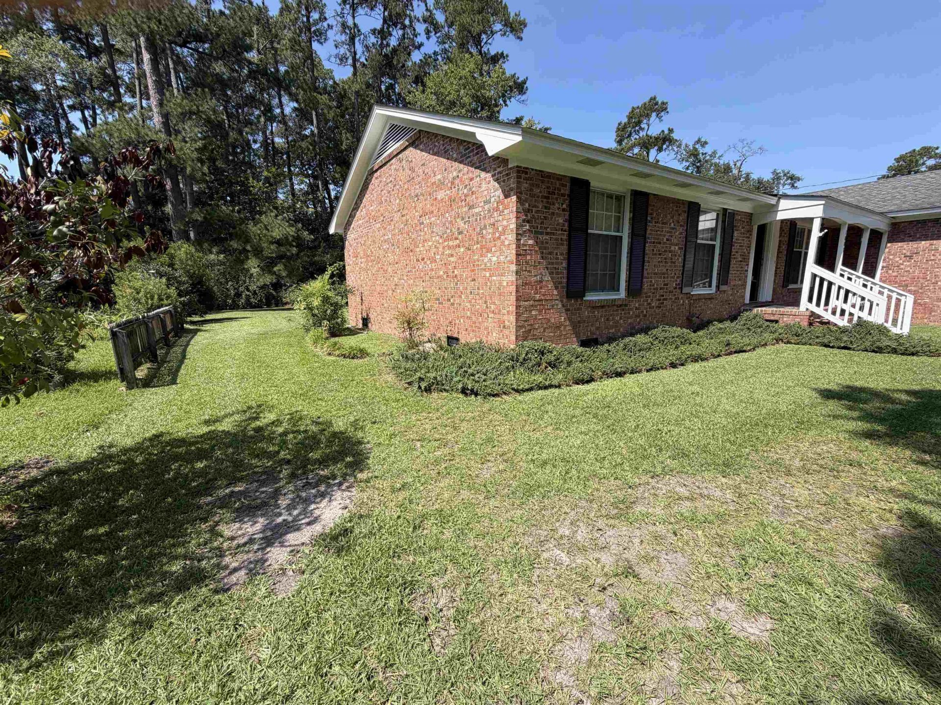 1003 Lakeside Dr. Photo 8