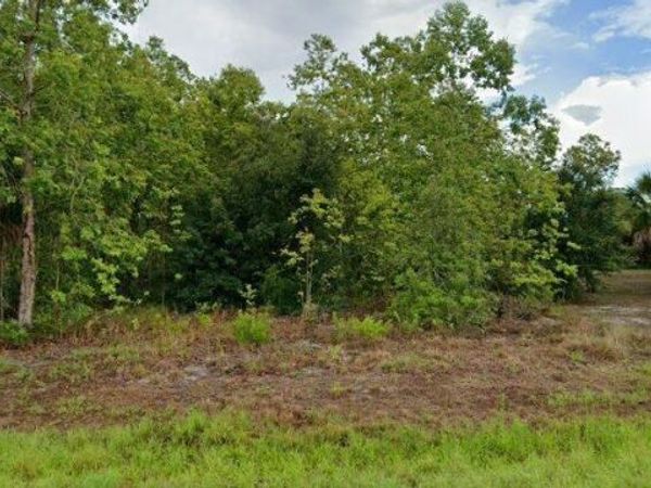 2050 Indian Hills Dr , MOORE HAVEN, FL 33471