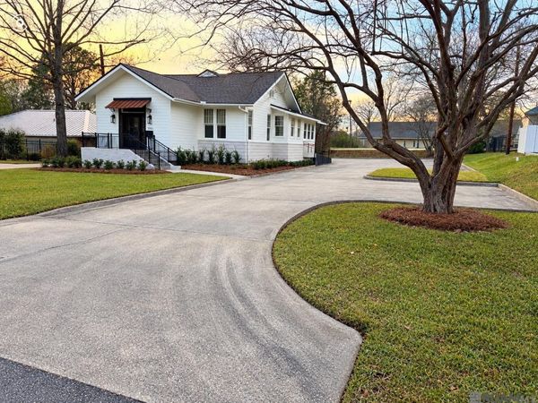 3362 Brentwood Dr, Baton Rouge, LA 70809