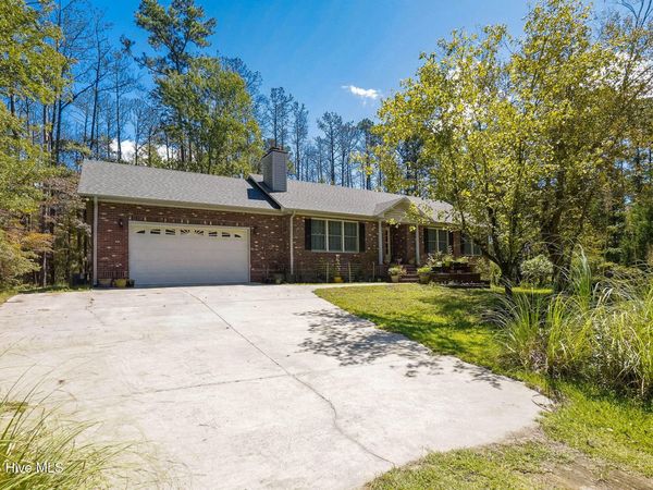 157 Jones Gut Drive, Beaufort, NC 28516