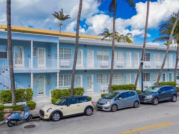 635 8th St , Unit 205, Miami Beach, FL 33139