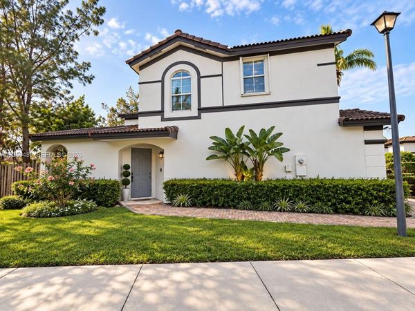 7800 NW 116th Pl , Doral, FL 33178
