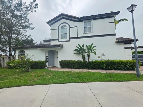 7800 NW 116th Pl , Doral, FL 33178