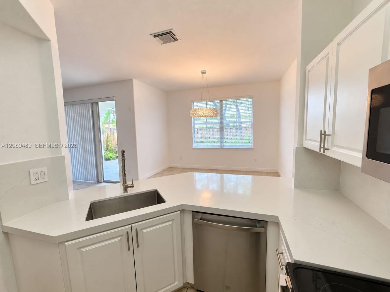 7800 NW 116th Pl, Doral, FL 33178 Photo
