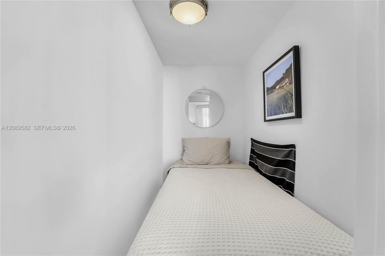 300 S Pointe Dr, Unit 809, Miami Beach, FL 33139 Photo