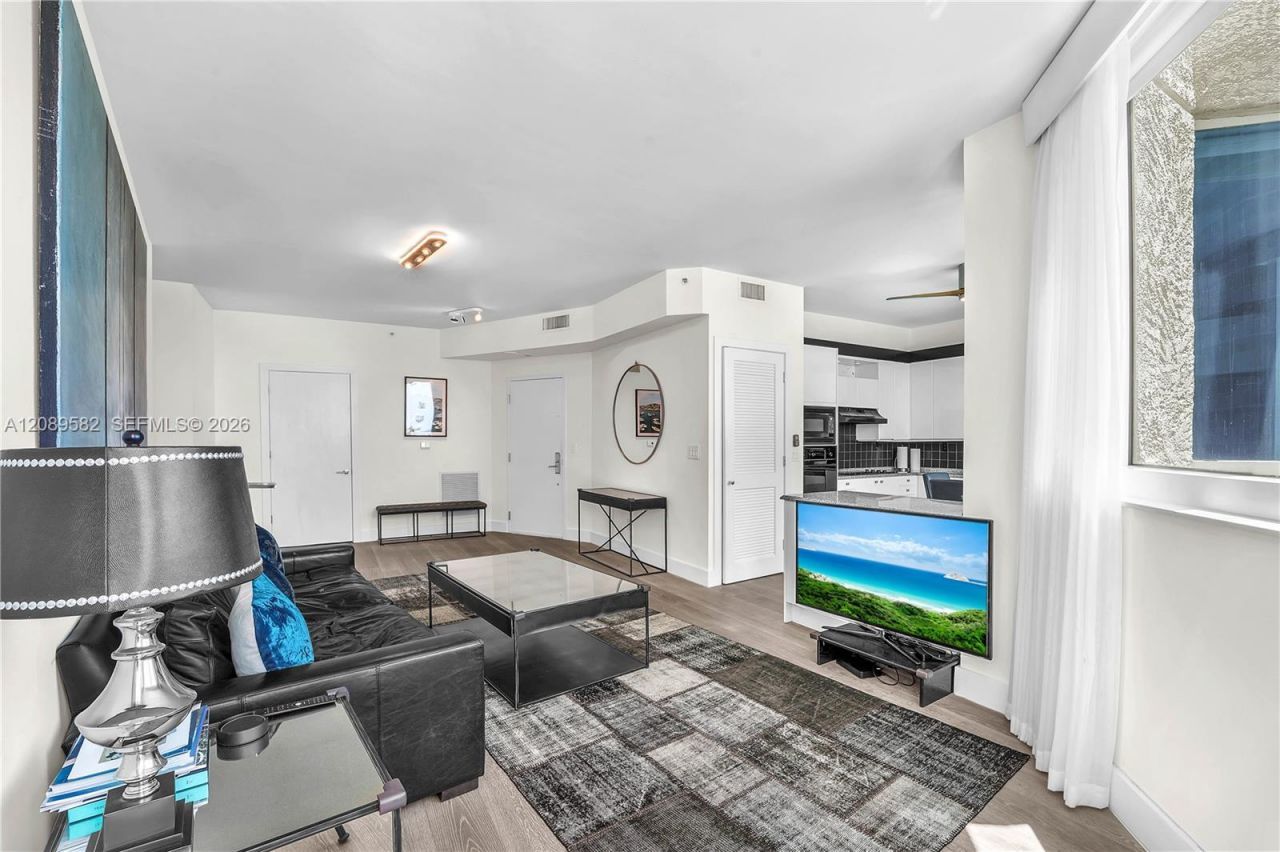 300 S Pointe Dr, Unit 809, Miami Beach, FL 33139 Photo