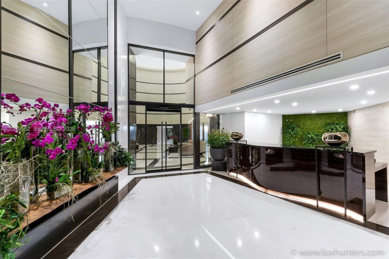 300 S Pointe Dr, Unit 809, Miami Beach, FL 33139 Photo