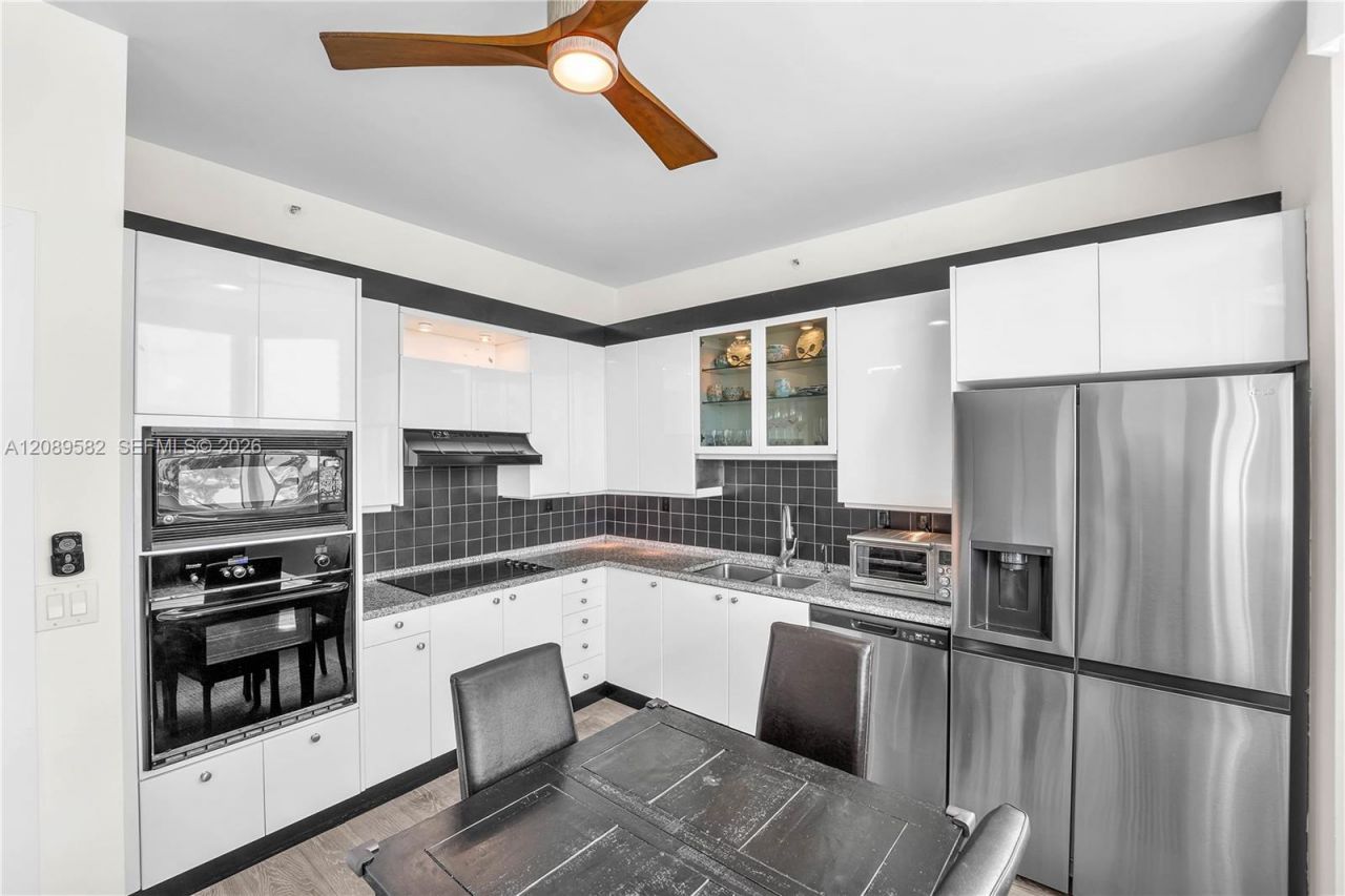 300 S Pointe Dr, Unit 809, Miami Beach, FL 33139 Photo