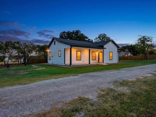 750 Jay Bird Lane, Reno, TX 76082
