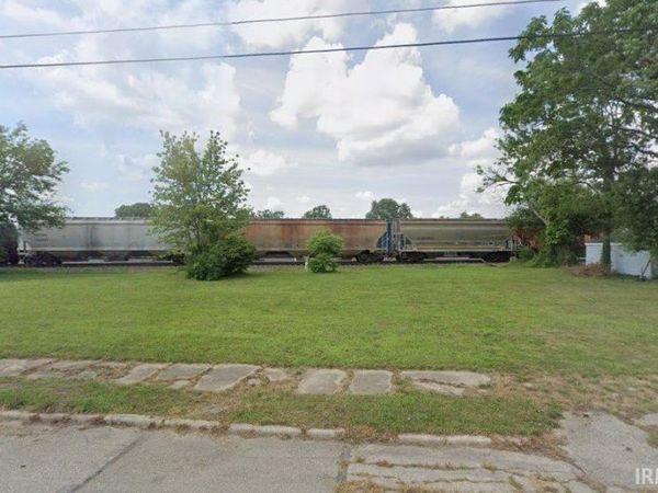 714 E SEYMOUR Street, Muncie, IN 47303