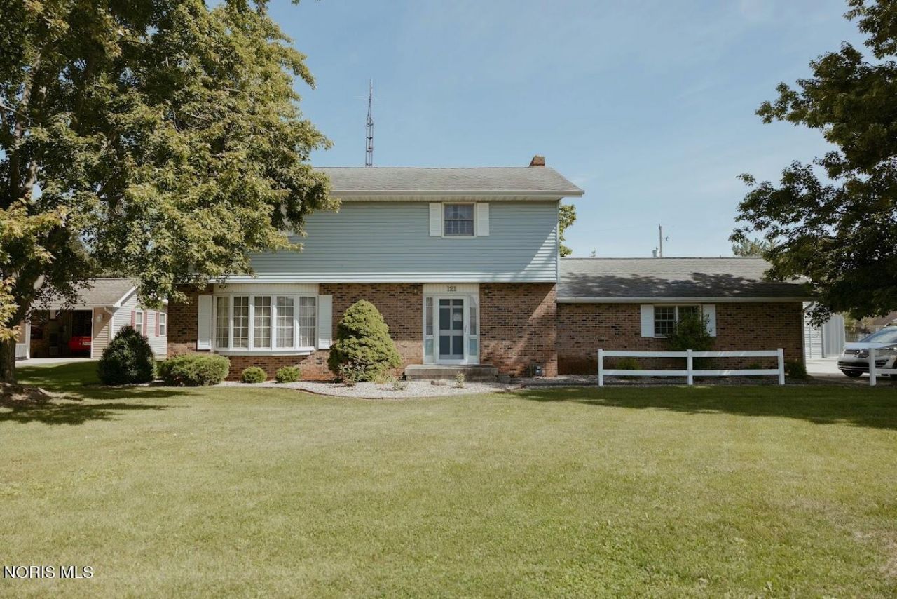 121 Sunset Avenue, Sherwood, OH 43556 Main Photo