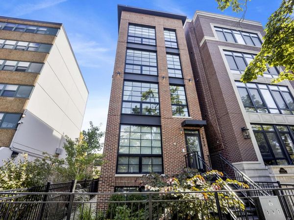 1833 N Larrabee Street, Unit 2, Chicago, IL 60614