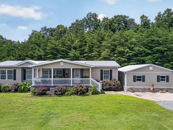 290 Knucklesville Road , Rydal, GA 30171