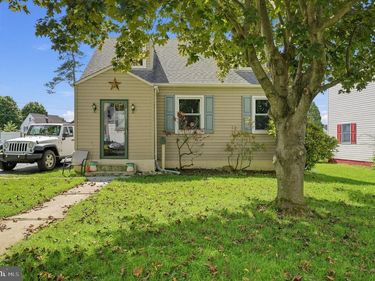 820 MAGNOLIA ROAD , HELLERTOWN, PA 18055
