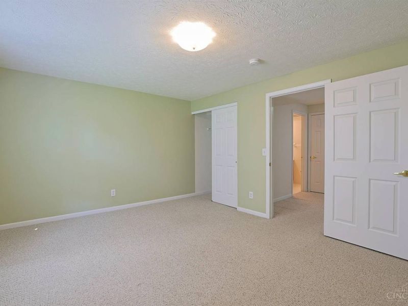 5344 Meadow Walk Lane, Green Township, OH 45247 Photo 21