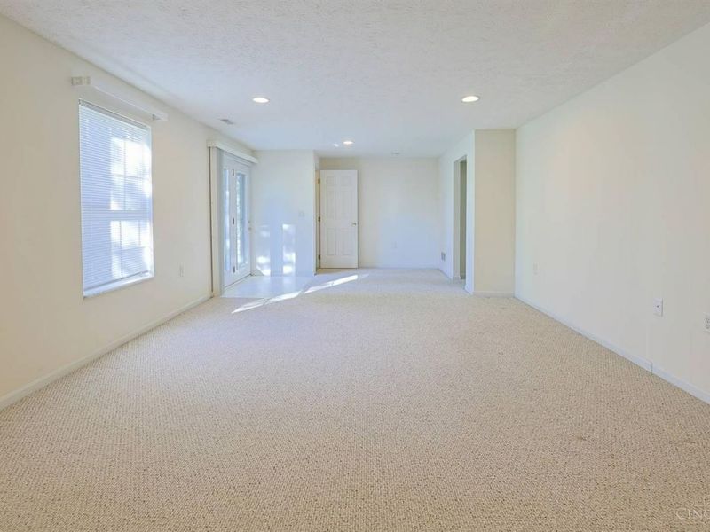 5344 Meadow Walk Lane, Green Township, OH 45247 Photo 29