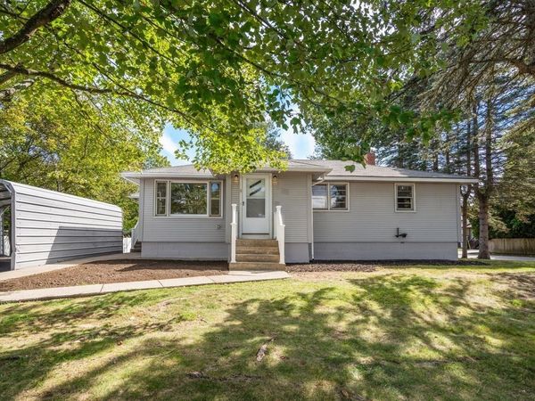 3 Hampton St, Worcester, MA 01604
