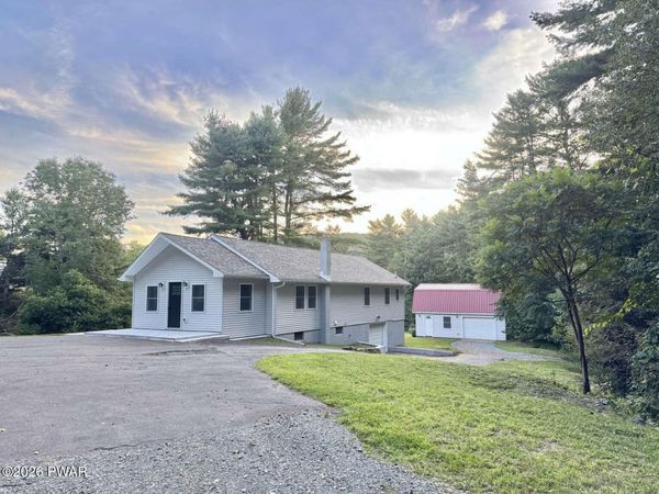811 Texas Palmyra Highway , Honesdale, PA 18431