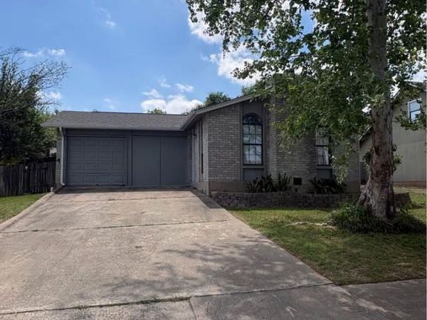 4009 Hillside DR, Round Rock, TX 78681