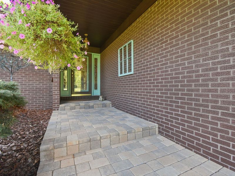 819 Briarhill Drive , Newark, OH 43055 Photo 2