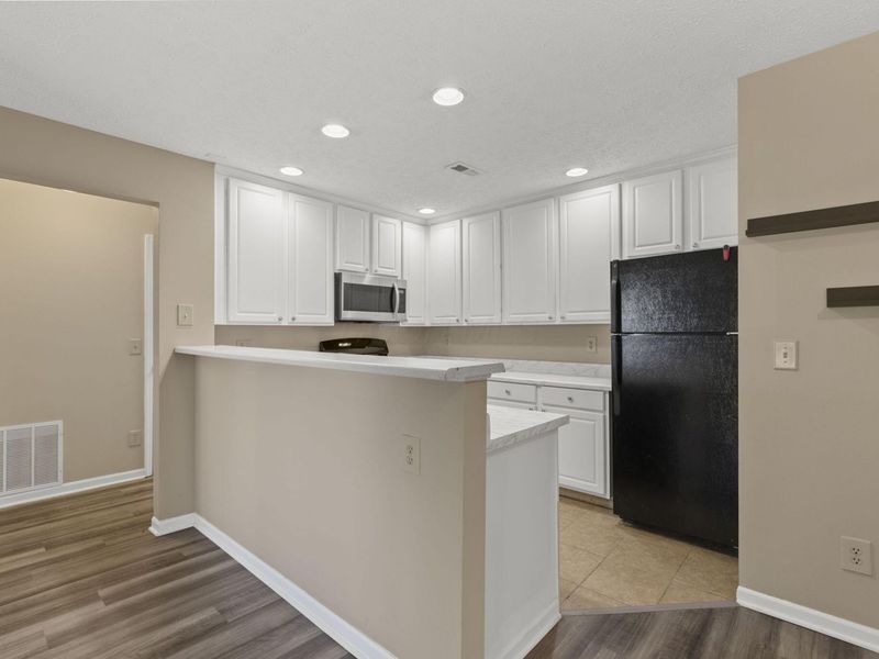 5307 Stonemeadow Avenue , Unit F, Columbus, OH 43220 Photo 10