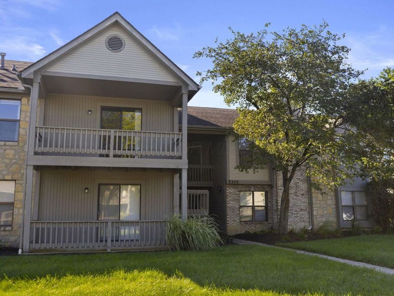 5307 Stonemeadow Avenue , Unit F, Columbus, OH 43220 Photo 2