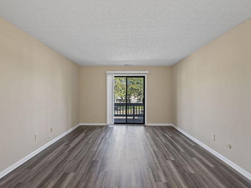 5307 Stonemeadow Avenue , Unit F, Columbus, OH 43220 Photo 5