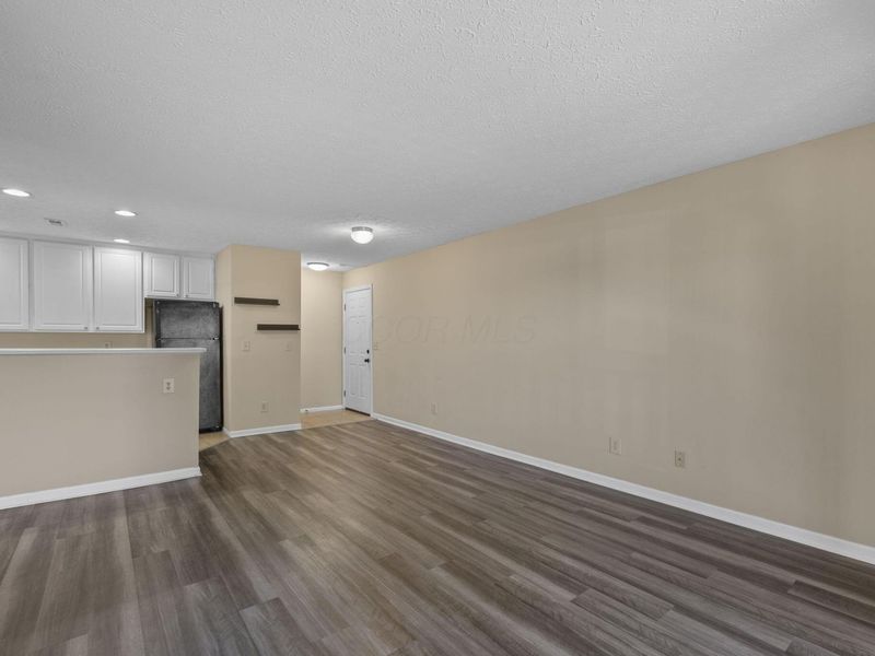 5307 Stonemeadow Avenue , Unit F, Columbus, OH 43220 Photo 8