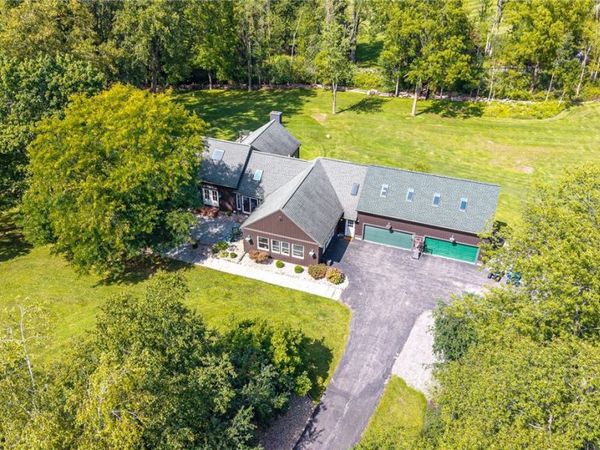 3 Graywood Lane , Pittsford, NY 14534