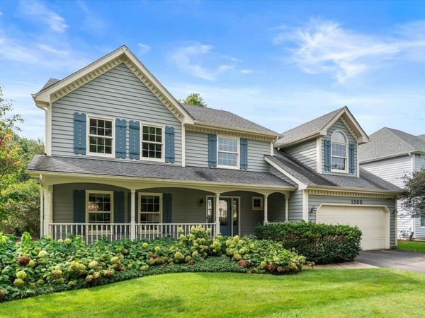 1308 Hamlet Road , Naperville, IL 60564
