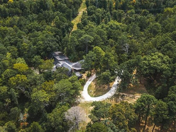 18513 State Route DD , St James, MO 65559