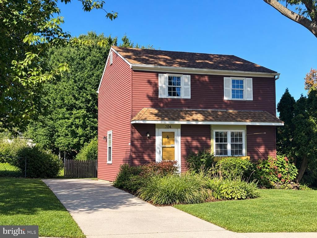 704 S WASHINGTON STREET, KENNETT SQUARE, PA 19348