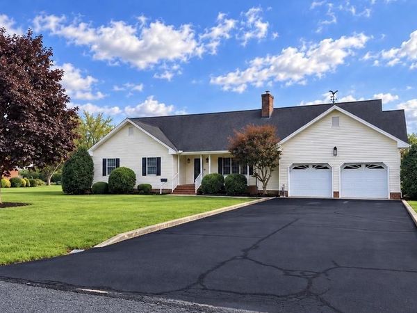 102 QUILLEN DRIVE , BERLIN, MD 21811