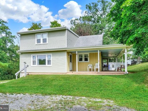 375 CLOVERLEAF ROAD, YORK, PA 17406