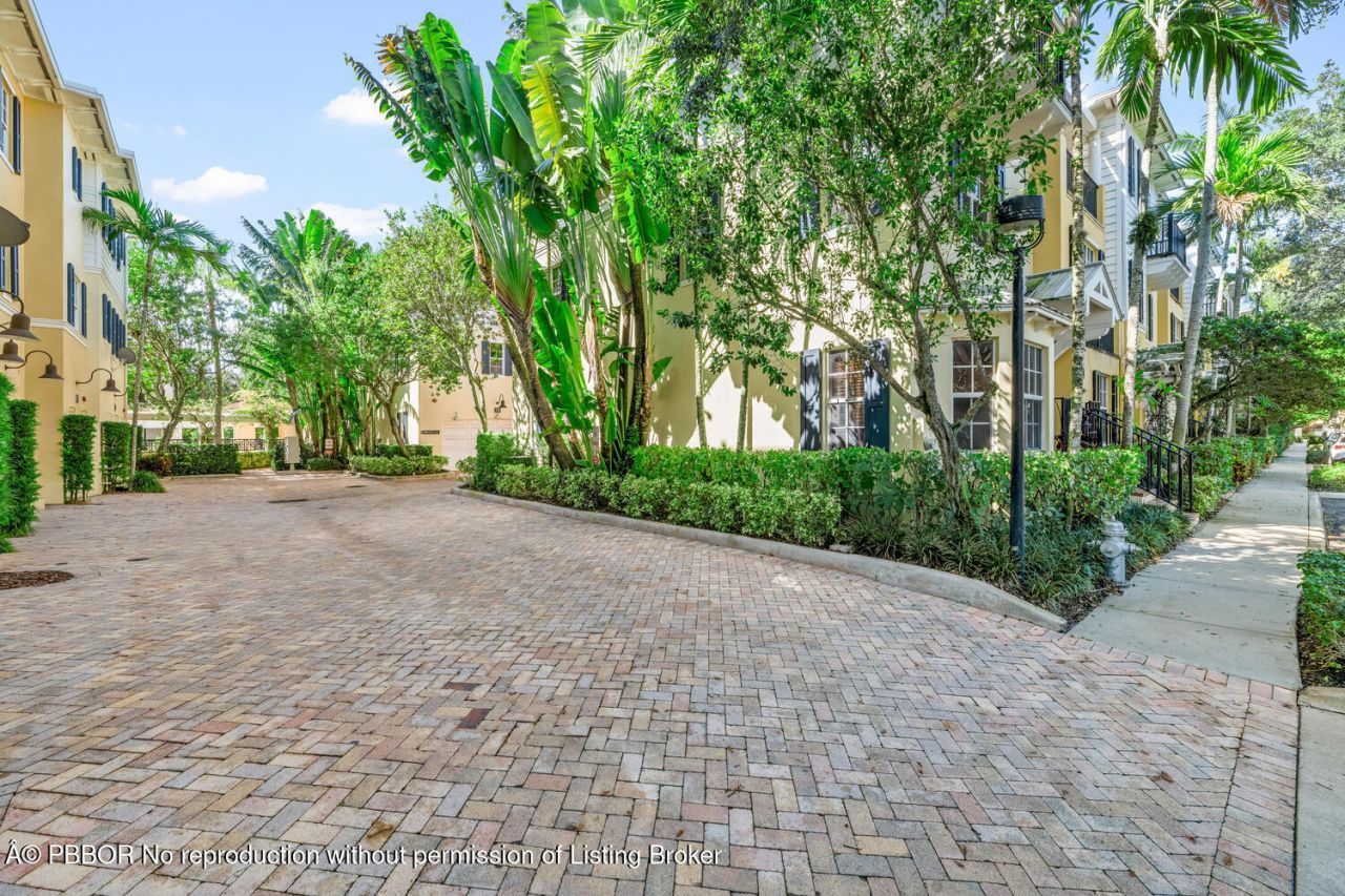 310 Tuxedo Lane, West Palm Beach, FL 33401 Photo