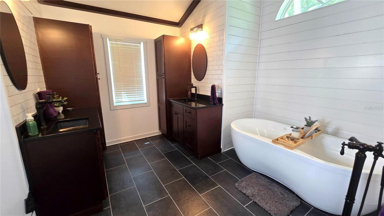 9991 Windtree Boulevard, Seminole, FL 33772 Photo