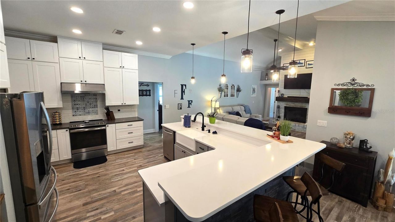 9991 Windtree Boulevard, Seminole, FL 33772 Photo