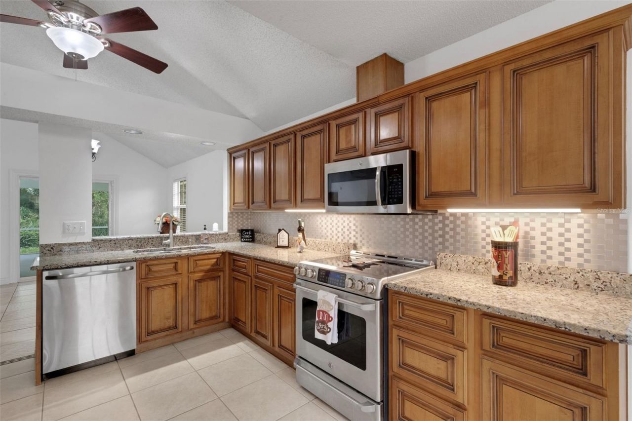 5622 29th Street Circle E, Bradenton, FL 34203 Photo