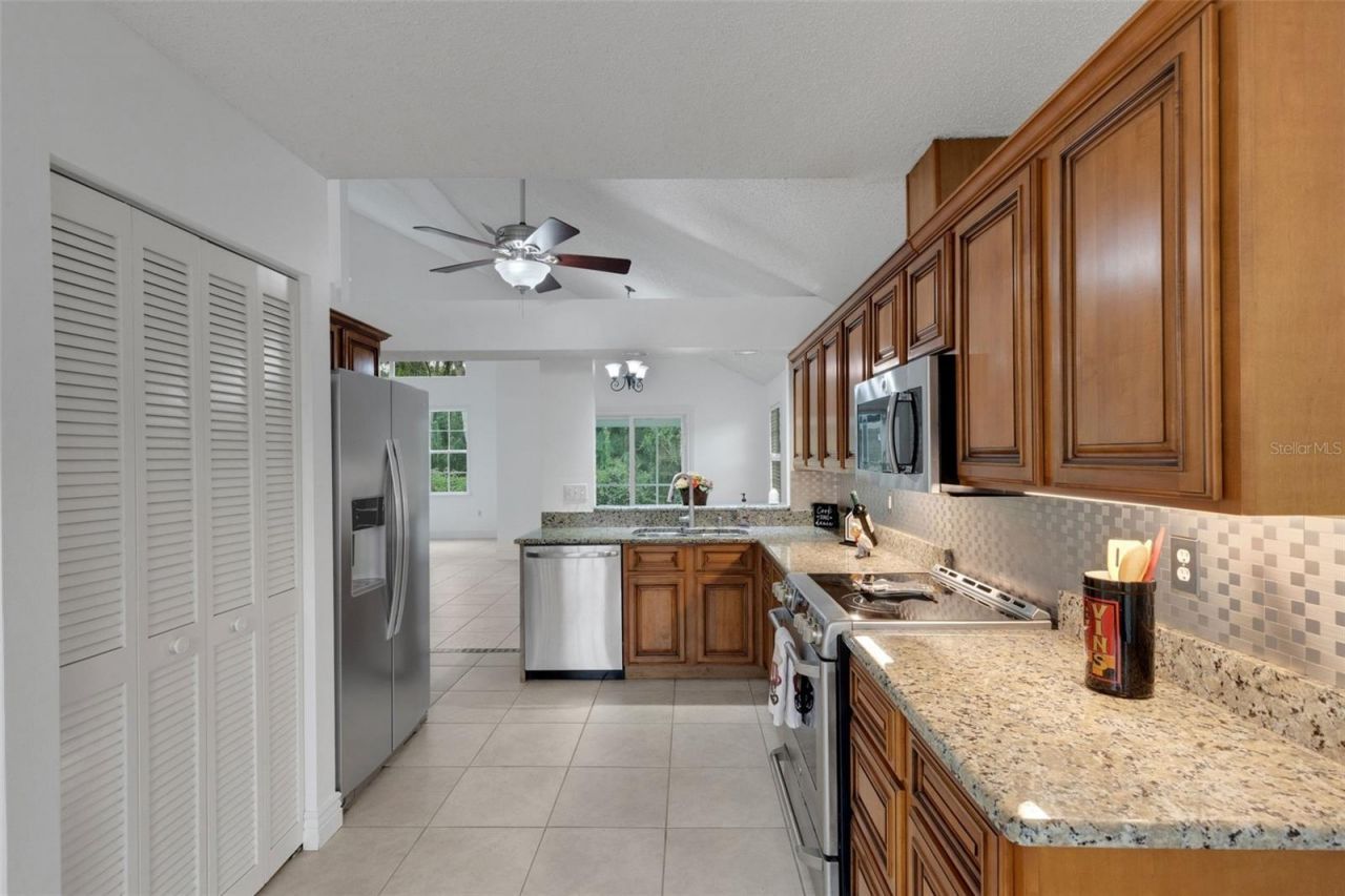 5622 29th Street Circle E, Bradenton, FL 34203 Photo