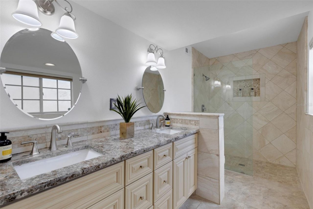5622 29th Street Circle E, Bradenton, FL 34203 Photo
