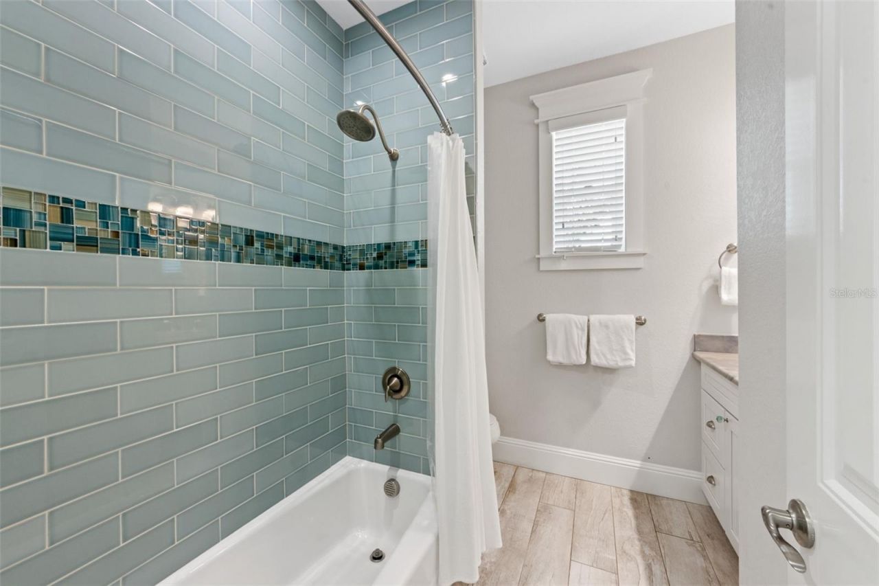106 81st Street, Holmes Beach, FL 34217 Photo