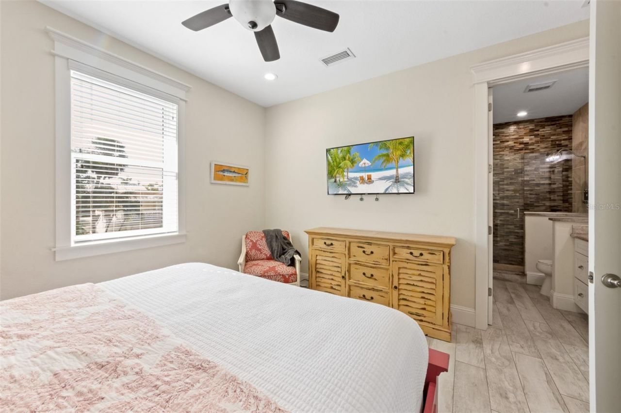 106 81st Street, Holmes Beach, FL 34217 Photo