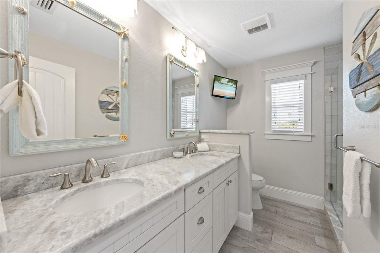 106 81st Street, Holmes Beach, FL 34217 Photo
