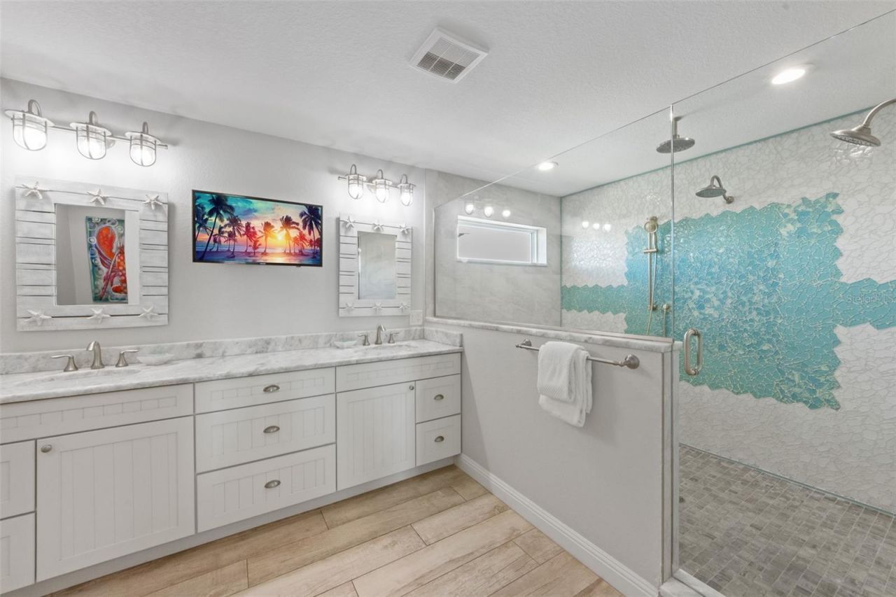 106 81st Street, Holmes Beach, FL 34217 Photo