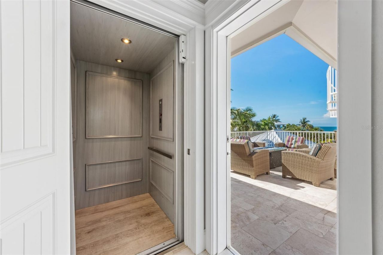 106 81st Street, Holmes Beach, FL 34217 Photo